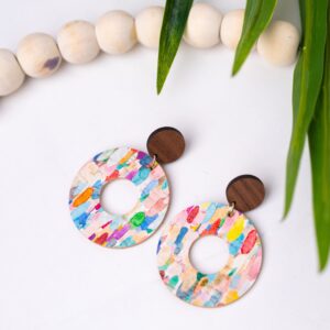 Confetti Large Circle Cut-out with Wood