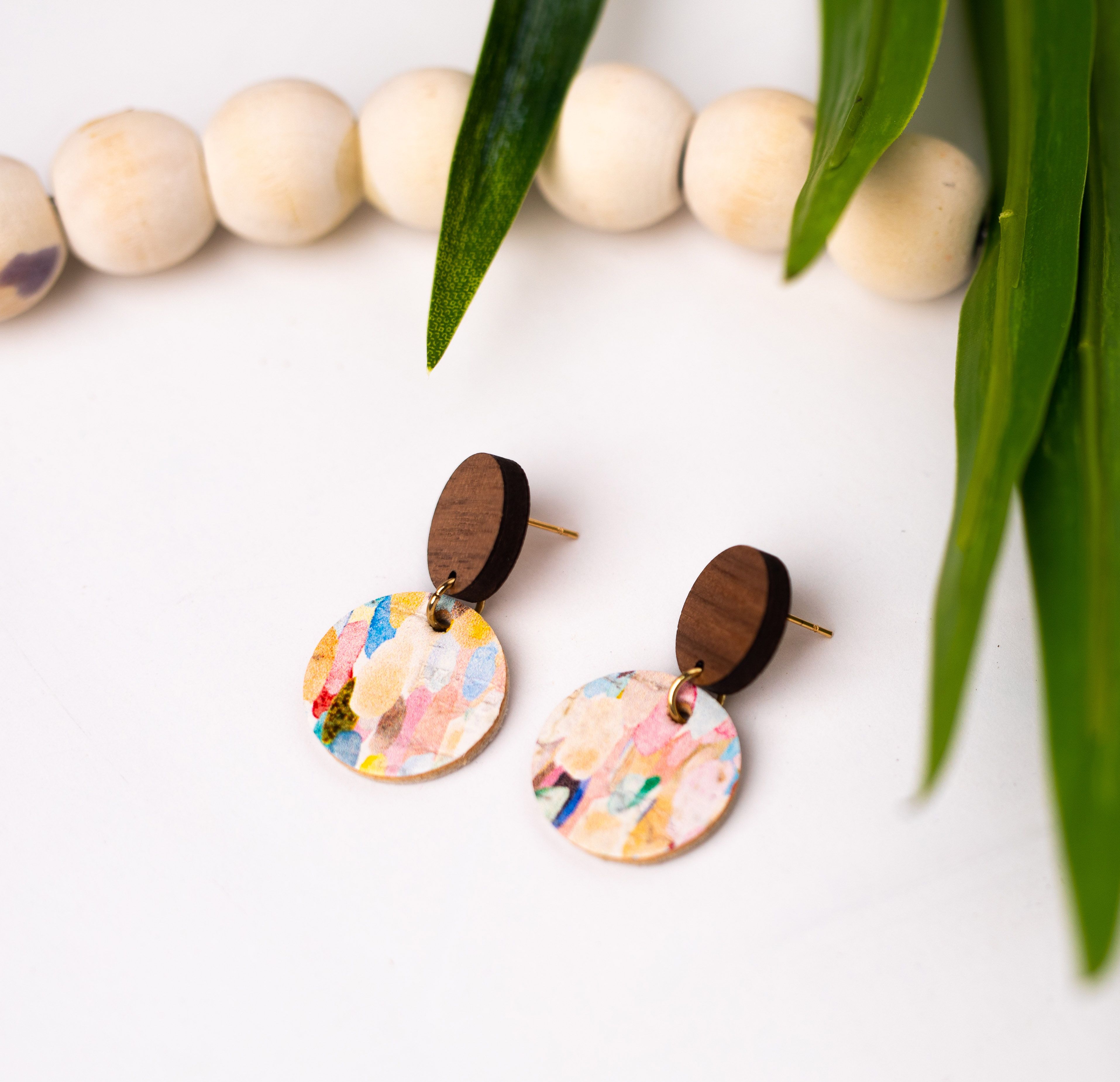 Confetti Small Circle with Wood