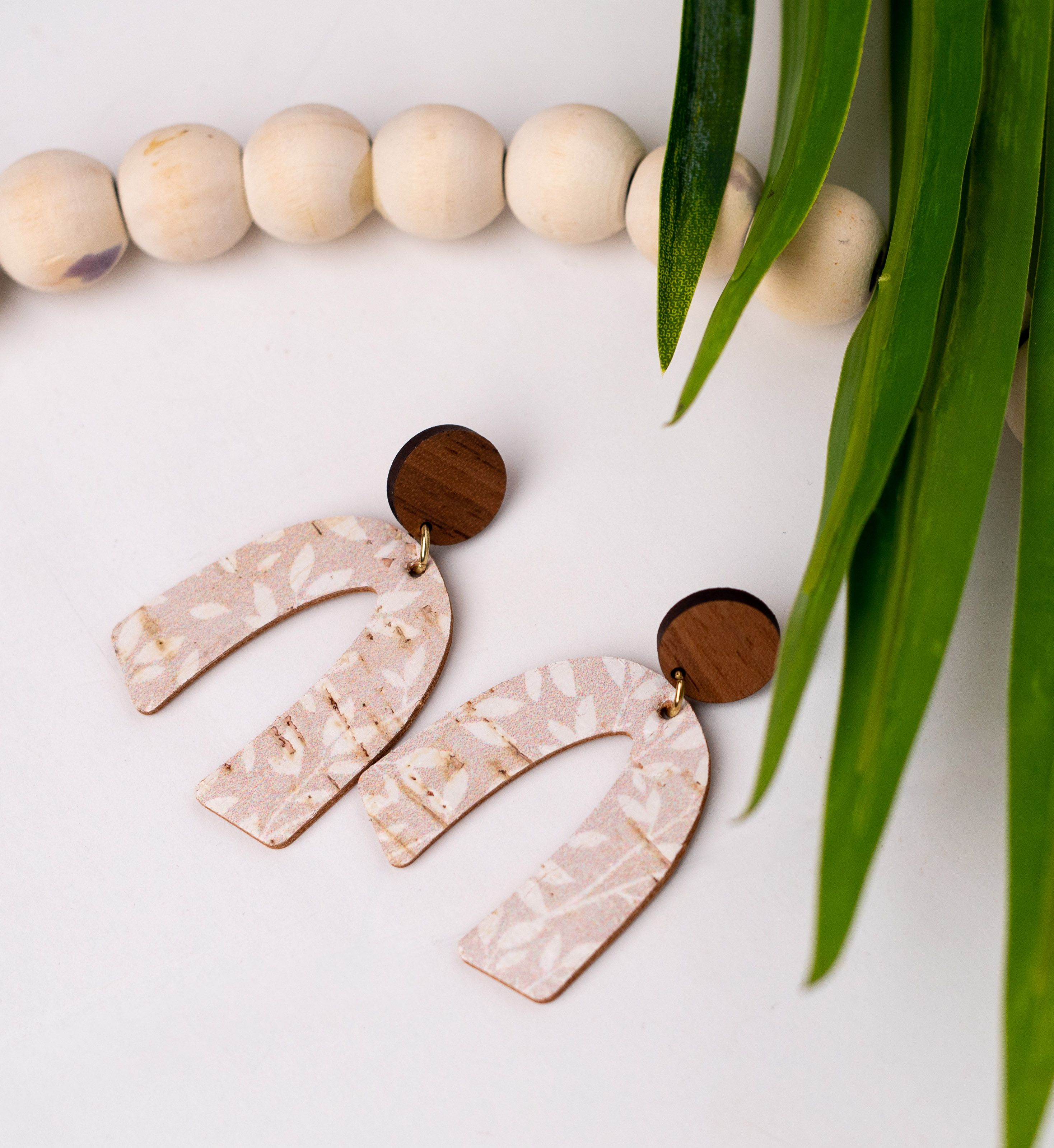 Dusty Pink Willow Large Horseshoe