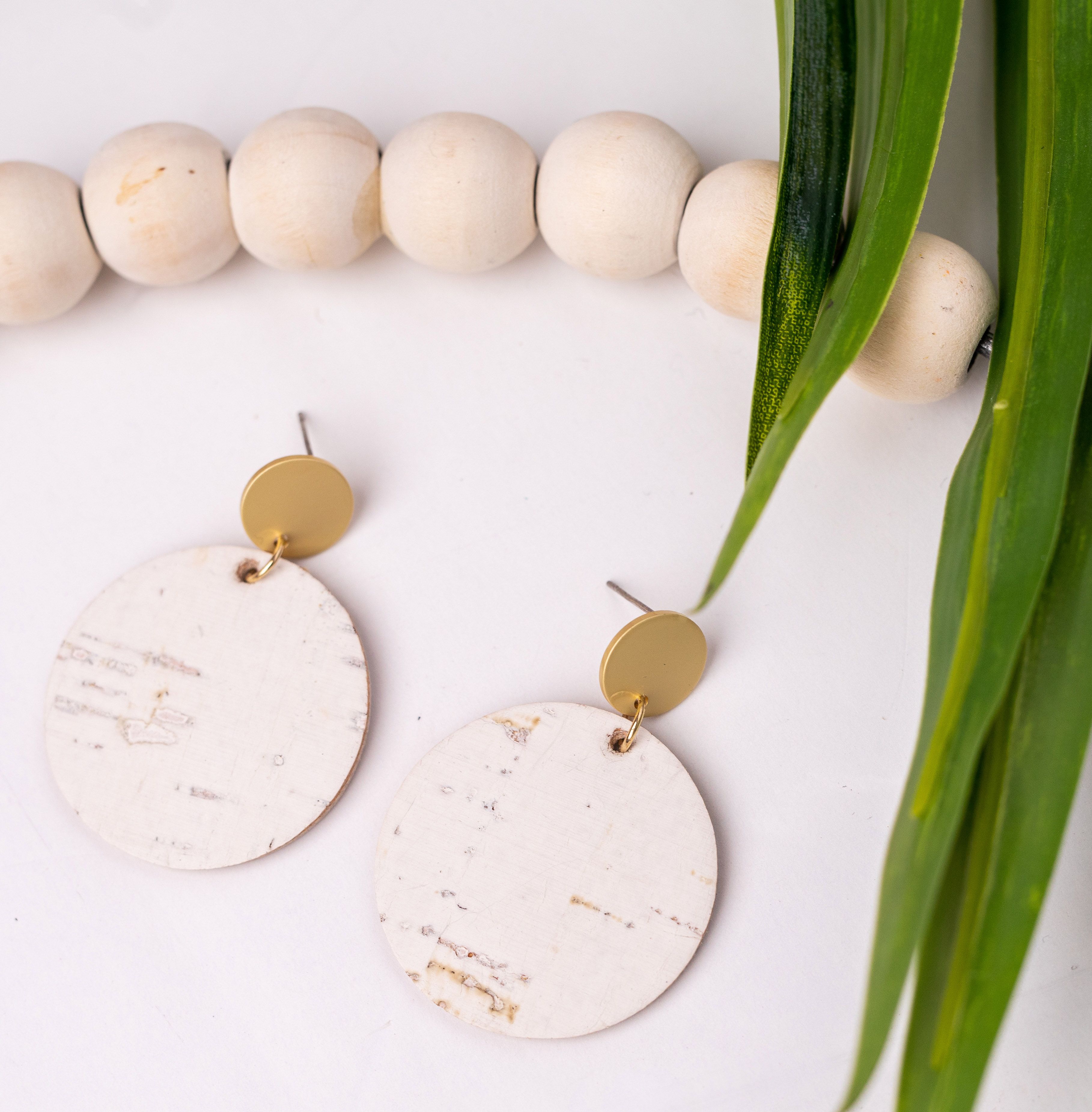 White Birch Large Circle with Gold